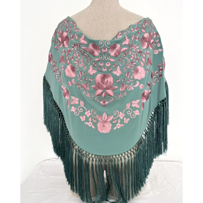 Mantoncillo Realejo verde jabonoso bordado rosa
